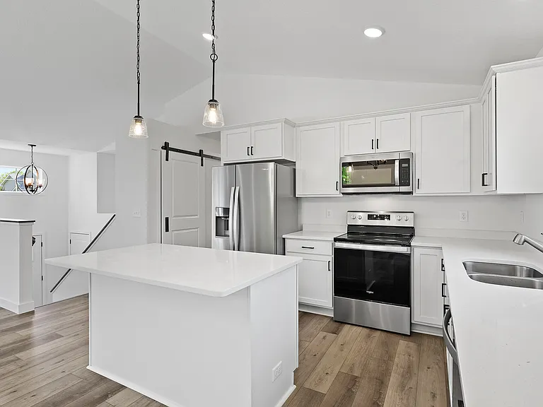 3344 Lachman Ct NE — Photo 3