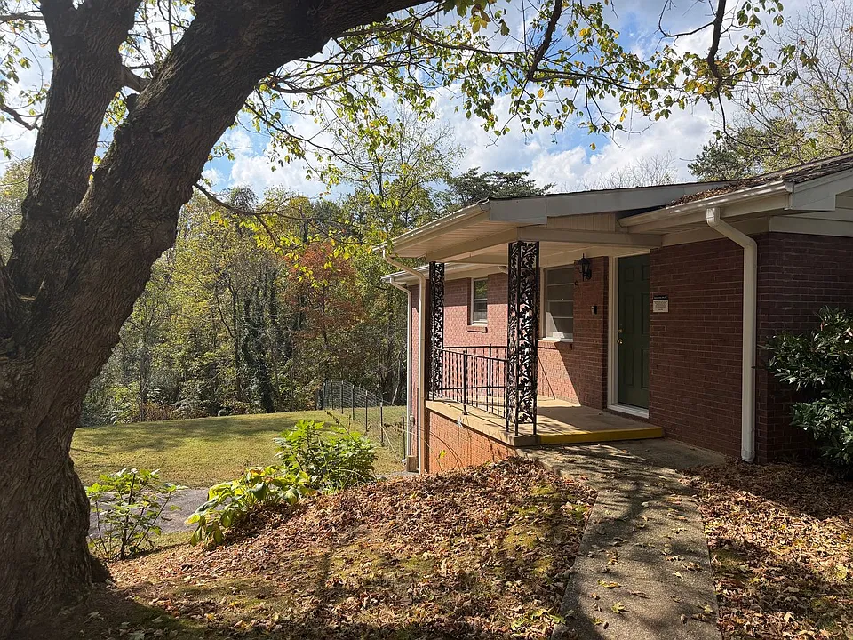 33B Holly Hill Dr