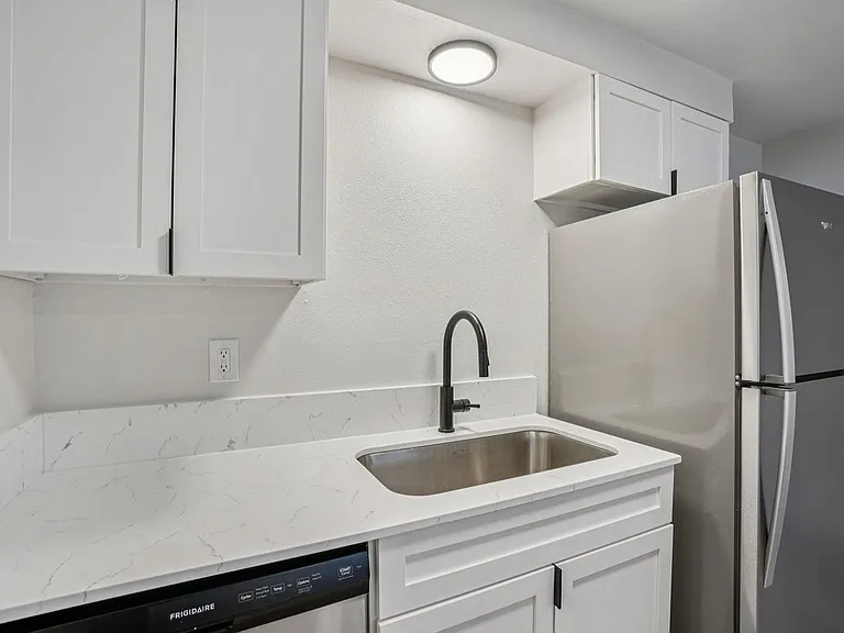 Bloc at 26th- Live your best live here! Receive up to 4 Weeks Free + Discounted Rates on Select U... — Photo 25