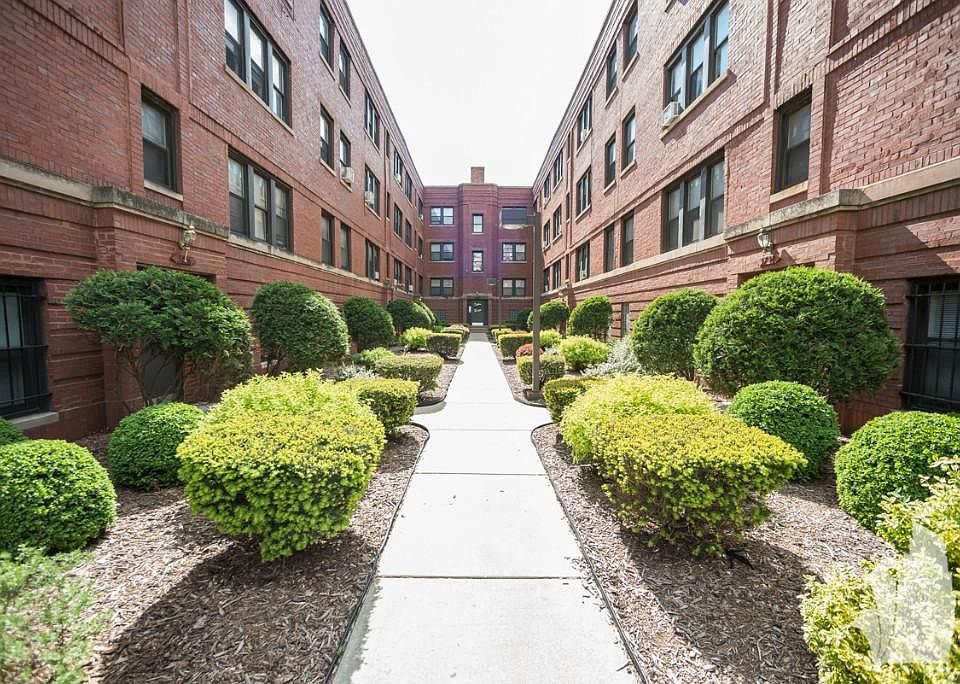 1st image of 5730 N Winthrop Ave #36-013