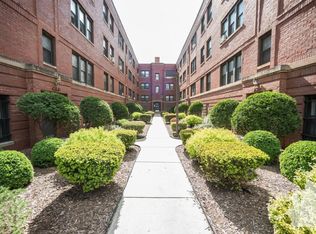 5730 N Winthrop Ave #36-013, Chicago, IL 60660