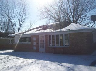 341 Blackhawk Dr, Park Forest, IL