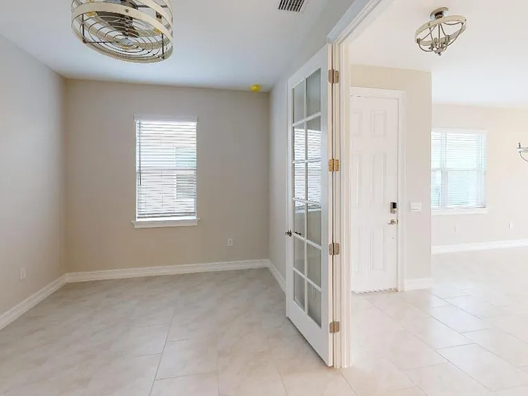 127 Ibiza Loop — Photo 18