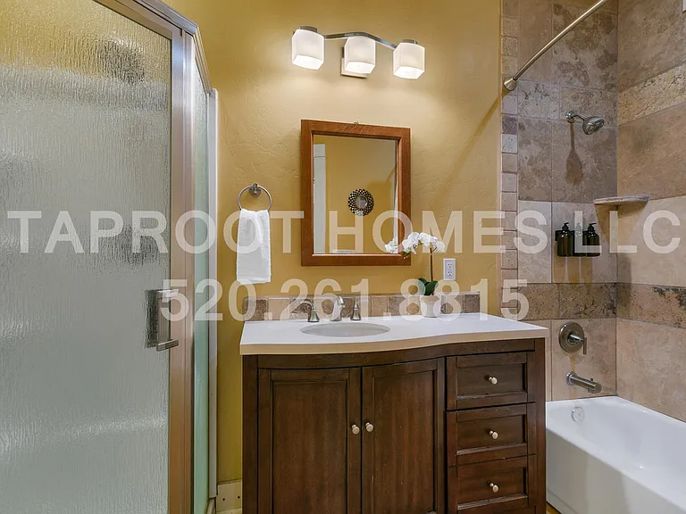1911 E Hawthorne St — Photo 19