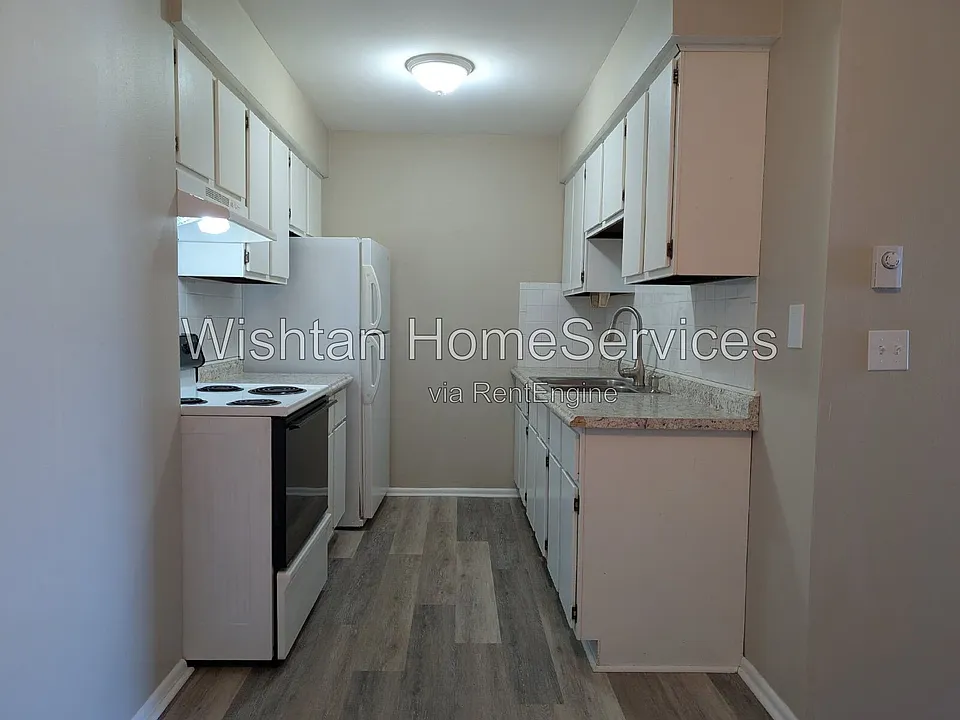 201 Charleston Blvd #3