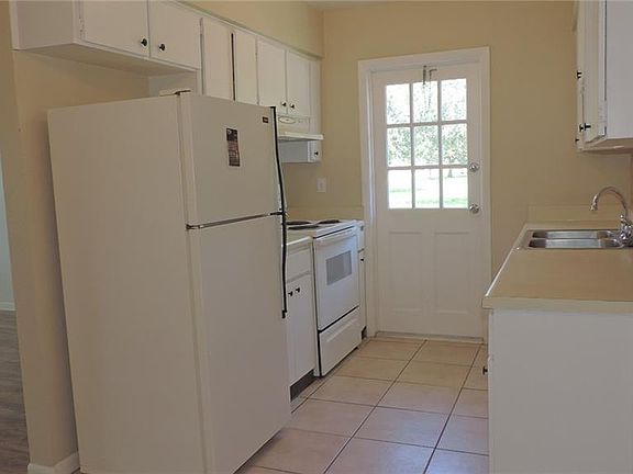 4th image of 4000 9th Ave N APT A