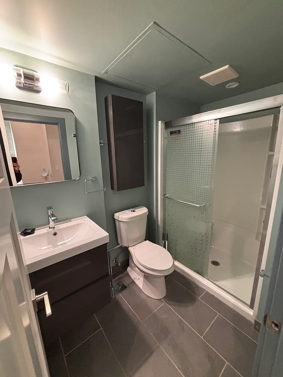 Building Photo - 29 E Utica St #2C