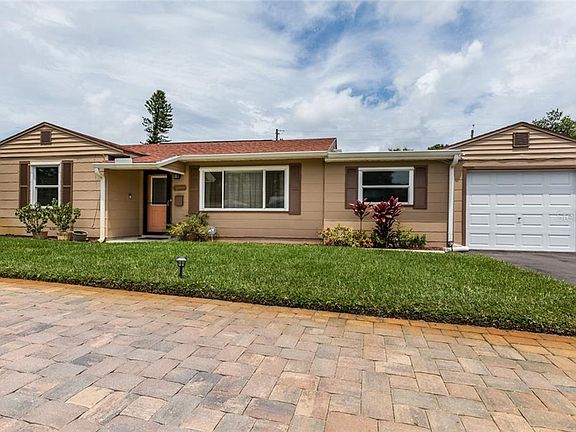 4th image of 1009 Robinson Dr N