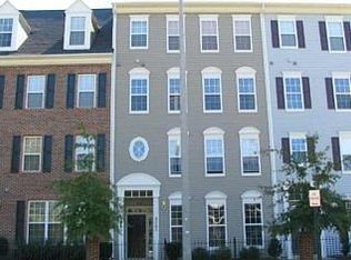 8063 Gatehouse Rd #9, Falls Church, VA 22042