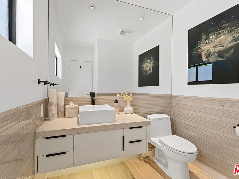 24928 Malibu Rd — Photo 13