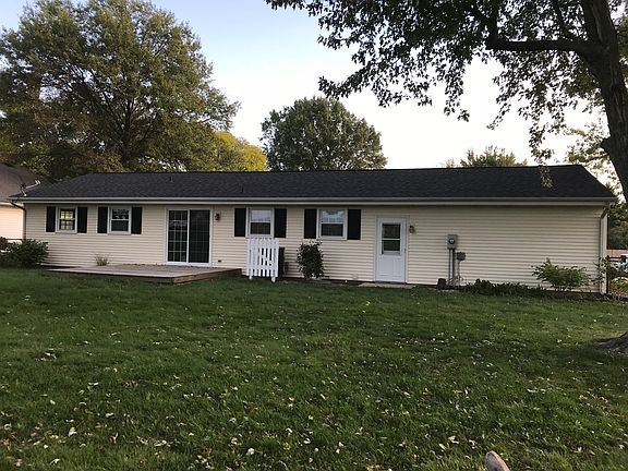 Large Fenced in Back Yard