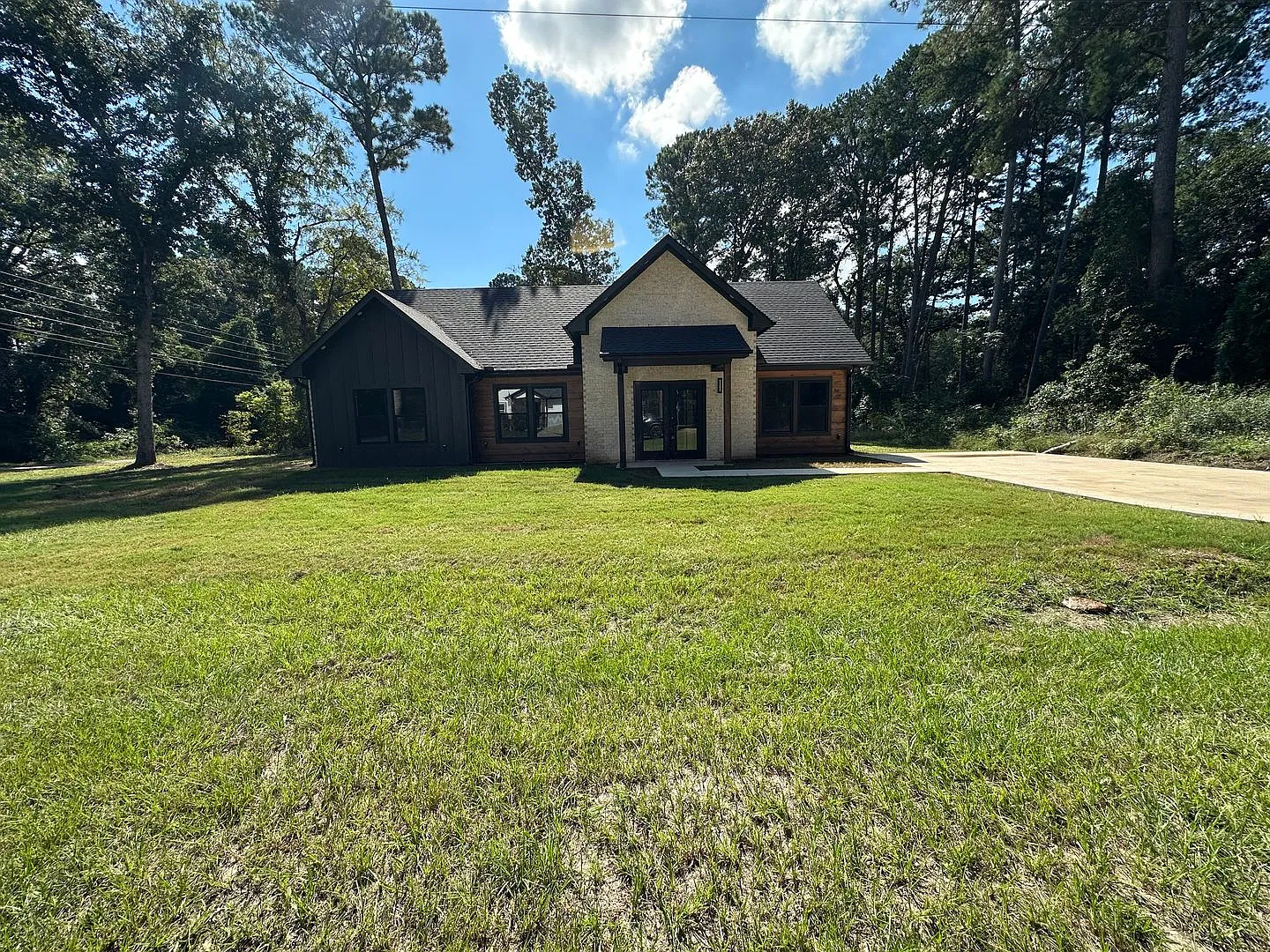 115 Deborah Dr. — Photo 2