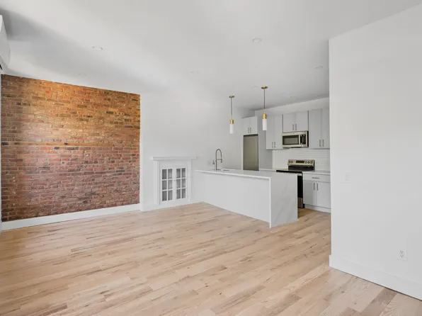 28 4th Place image 4 of 15