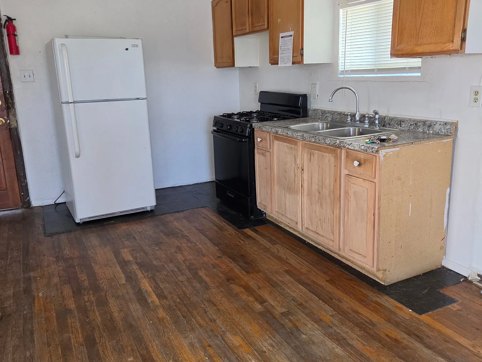2 bed, $1,000 — Photo 4