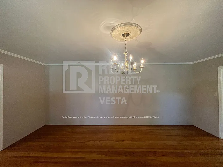 240 Candler Dr — Photo 8