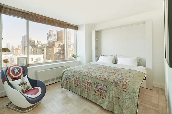 Sold by Sotheby's International Realty | media 25