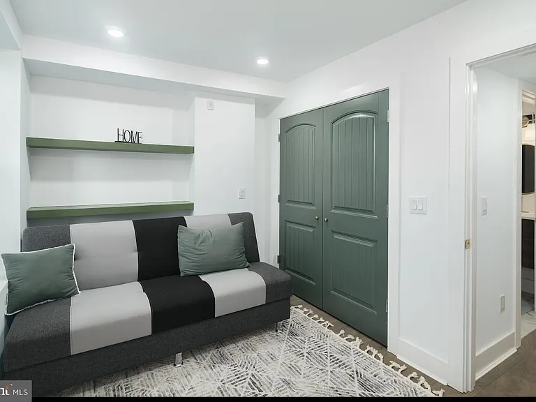 3127 Richmond St #3 — Photo 6