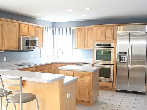 2nd image of 5600 Pioneer Ave