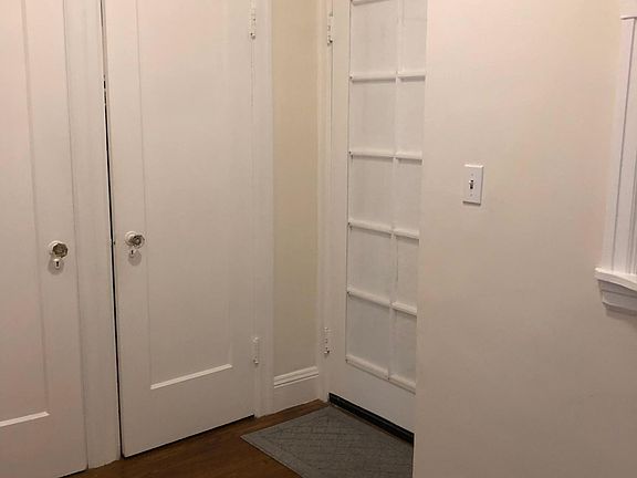 3rd image of 1000 Judah St #105