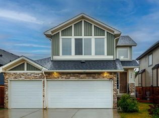 156 Rainbow Fls, Chestermere, AB T1X 0G6