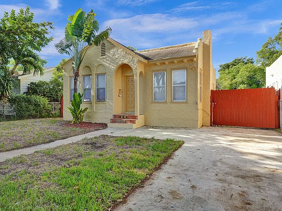 3rd image of 704 35th Street