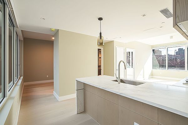 1st image of 208 Delancey St #5I
