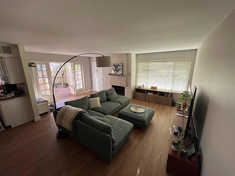 3992 Camino Lindo — Photo 2