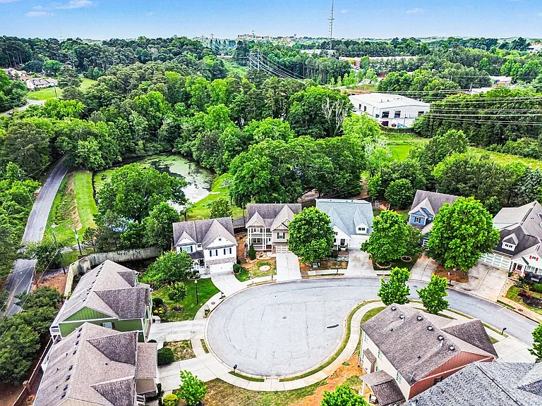 333 Summit Village Dr — Photo 22