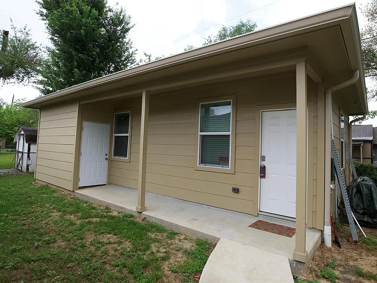 3710 Yellowstone Blvd — Photo 13