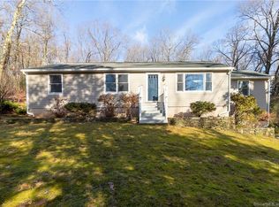 40 Chevas Rd, Avon, CT 06001