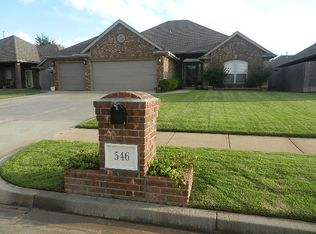 546 W Broadpoint Court Way, Mustang, OK 73064
