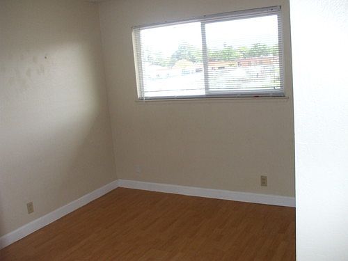 2nd image of 1149 Roewill Dr APT 8
