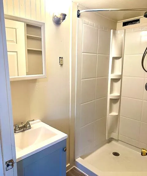 116 Kellar Ave #4 — Photo 2