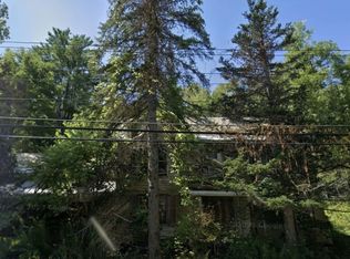 573 River Rd, Clarksburg, MA 01247