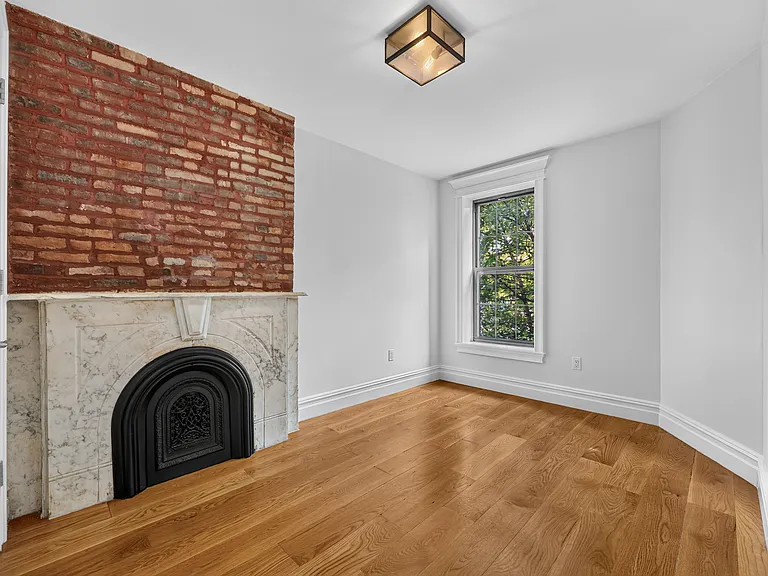 318 Madison St #2 — Photo 7