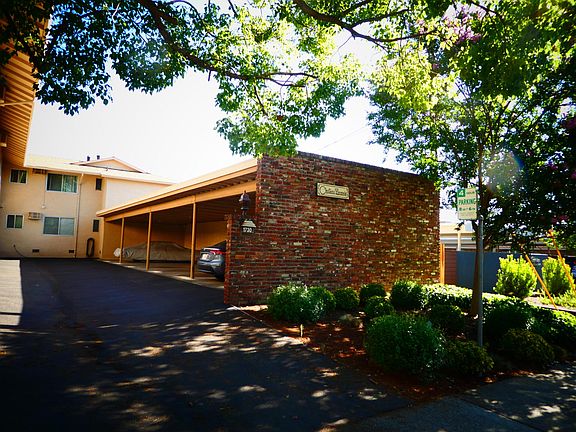 2nd image of 1730 Lacassie Ave #14