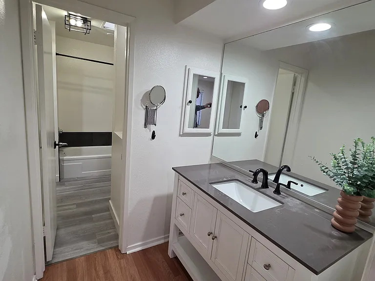 15215 Magnolia Blvd #130 — Photo 9