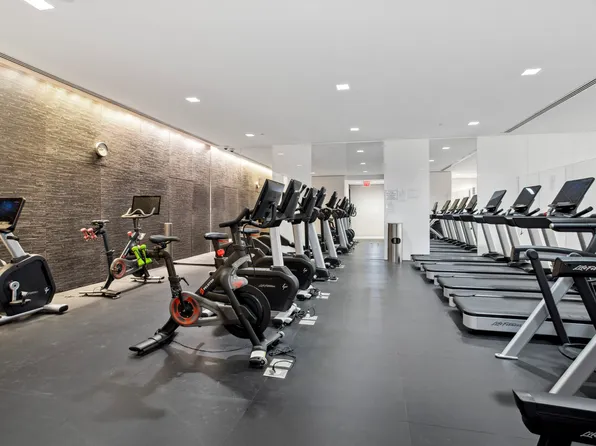 400 East 67th Street image 15 of 20