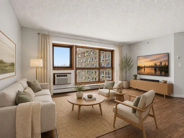 433 S 7th St APT 2113, Minneapolis, MN 55415
