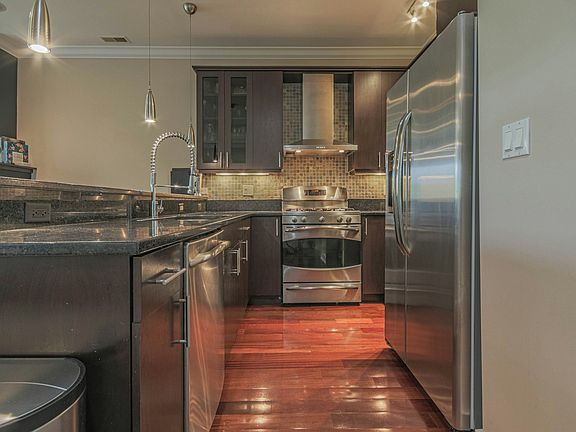 2nd image of 3864 N Lincoln Ave #3