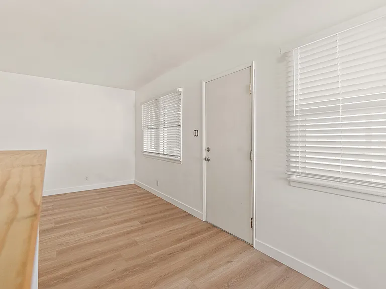 2540 Hermosa Ave — Photo 20