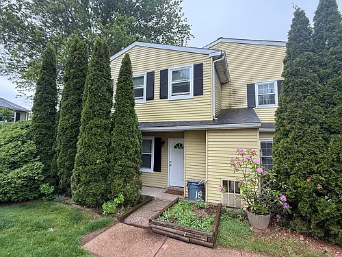 168 Reliance Pl Photo 1