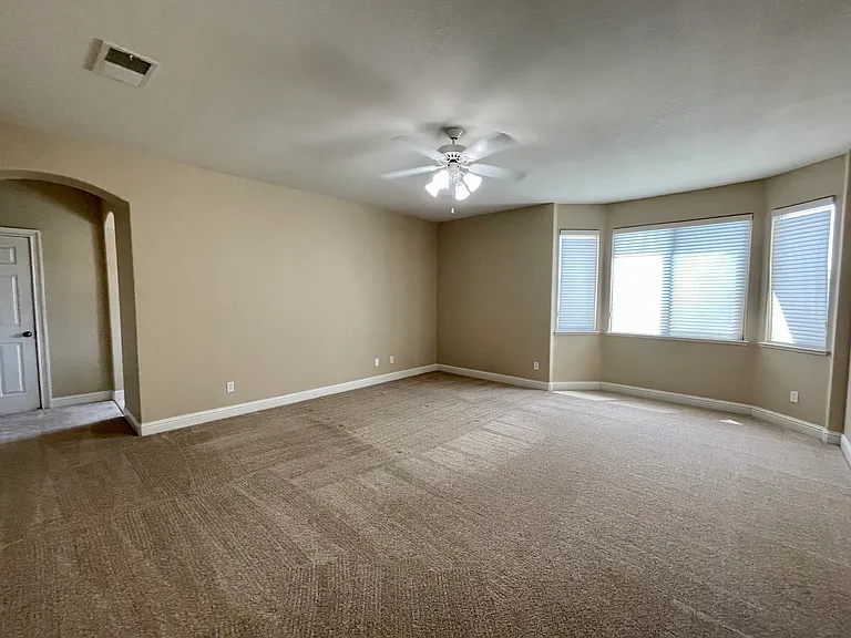 9772 Ellsmere Way — Photo 9