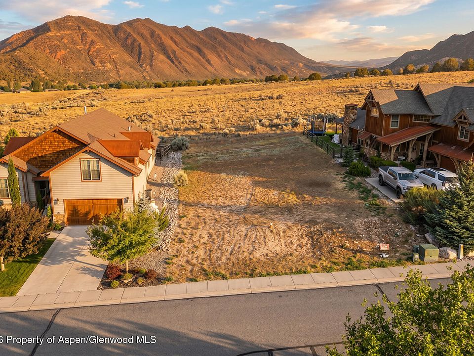 1st image of 821 Ute Cir