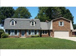 2712 Willowick Way, Anderson, IN 46012