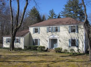 4 E Gate Rd, Long Valley, NJ 07853