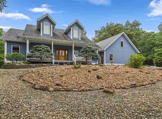 305 Knollwood Dr, Dixon, IL 61021