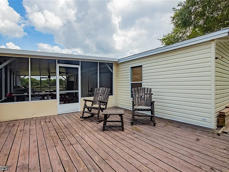 1205 Inverness Ave — Photo 20