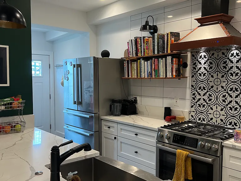 3rd St NW — Photo 8
