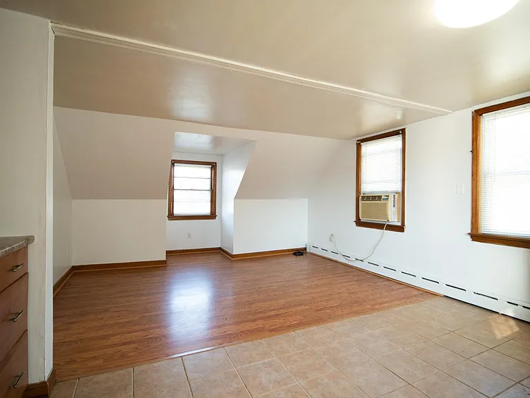 46 Apple St #2 — Photo 4